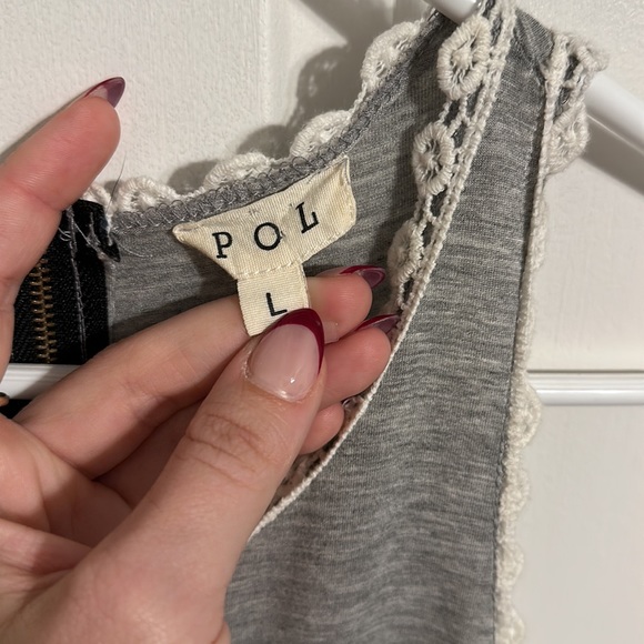 Grey tank top - Picture 2 of 4